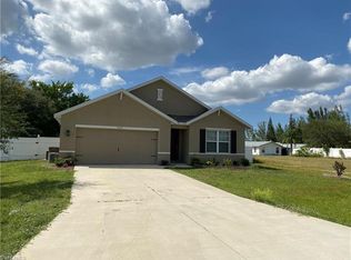 2142 SW 3rd Ave, Cape Coral, FL 33991