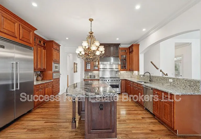 343 Summer Garden Dr — Photo 26