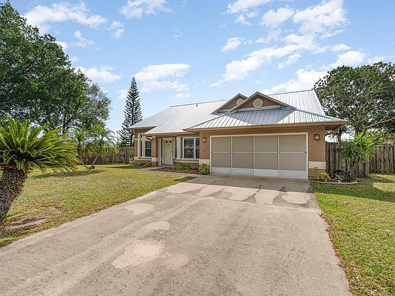 2nd image of 3570 Egret Dr