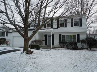 648 McIntyre Ln, Maumee, OH 43537