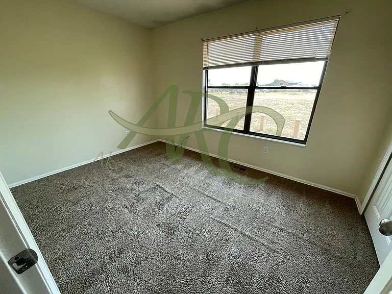 178-184 E Spaulding Ave — Photo 7