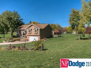 12706 Jennifer St, Springfield, NE 68059