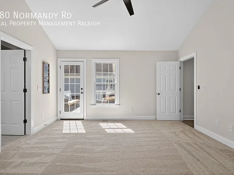 180 Normandy Rd — Photo 59