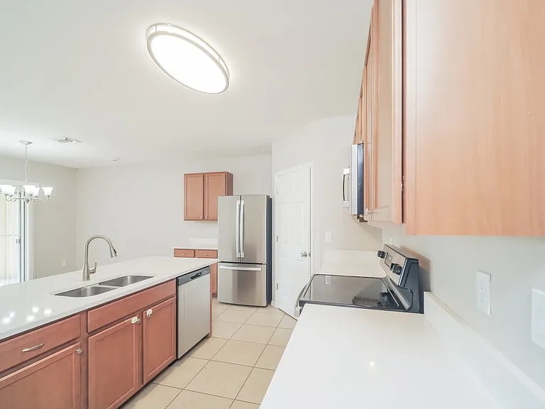 509 SW 11th Ave — Photo 7