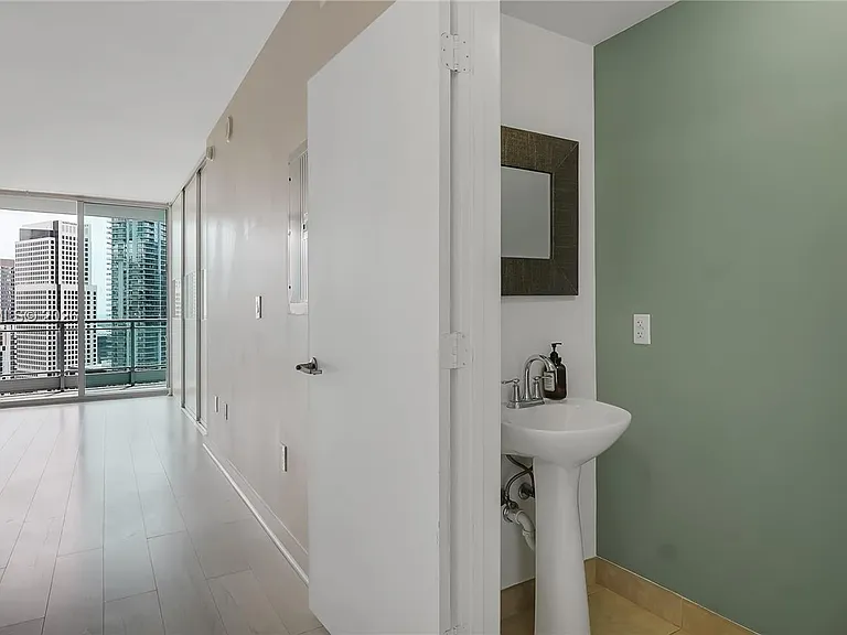 90 SW 3rd St #3003 — Photo 26