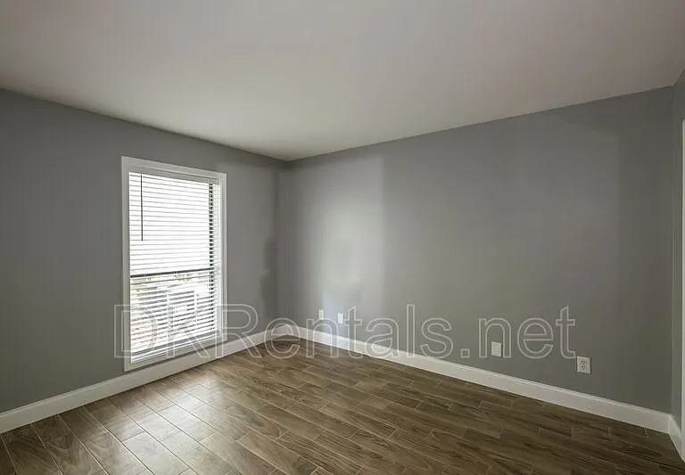 1309 Summit North Dr NE — Photo 11
