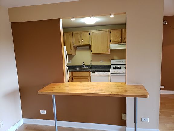 5th image of 1460 Fairlane Dr APT 317