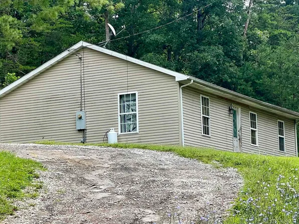 5921 Daniels Fork Rd, Ashland, KY 41102