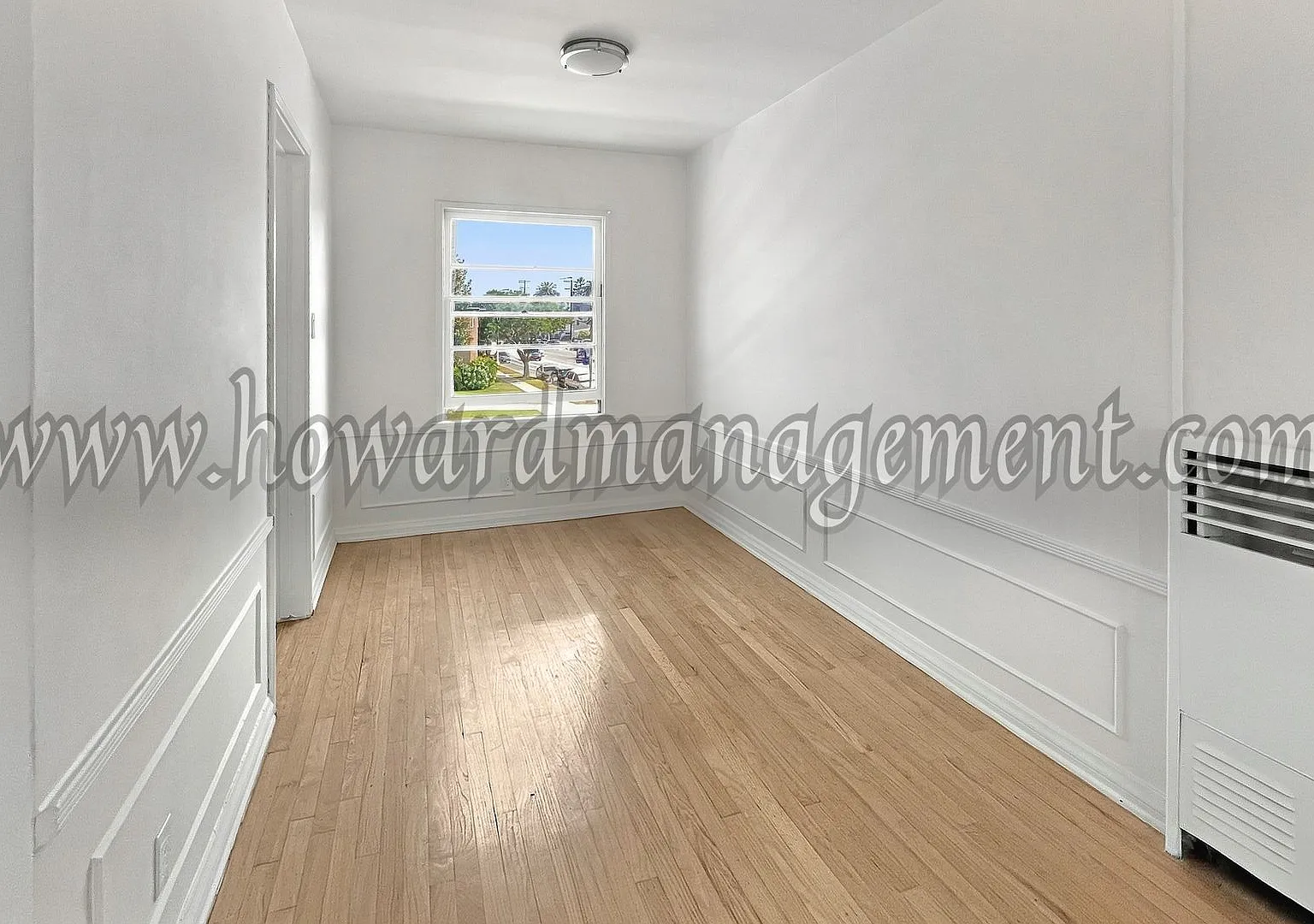 11941-11945 Washington — Photo 4