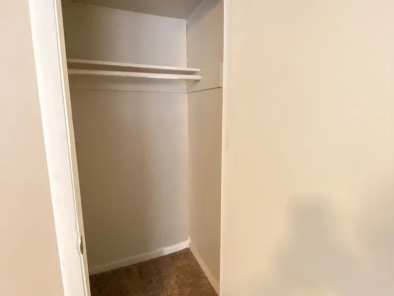 1345 SW 27th St — Photo 30