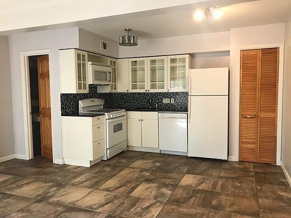 4th image of 2303 Barton Village Cir APT 104