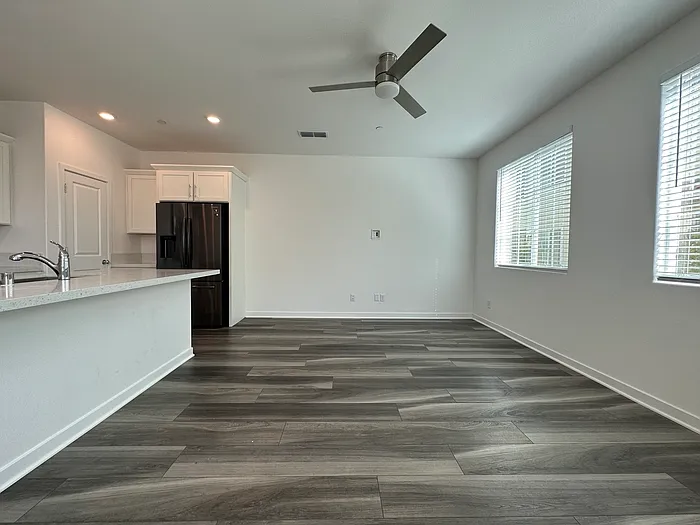 5301 E Commerce Way #53101 — Photo 7