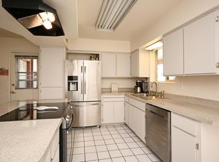 2261 E Caballero Cir, Mesa, AZ 85213