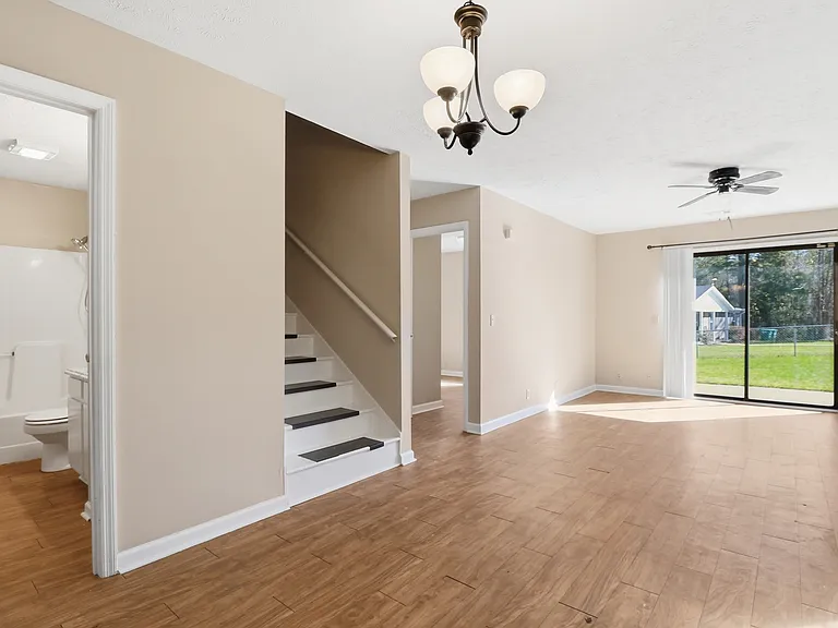 907 Ash Street Ext #B — Photo 9