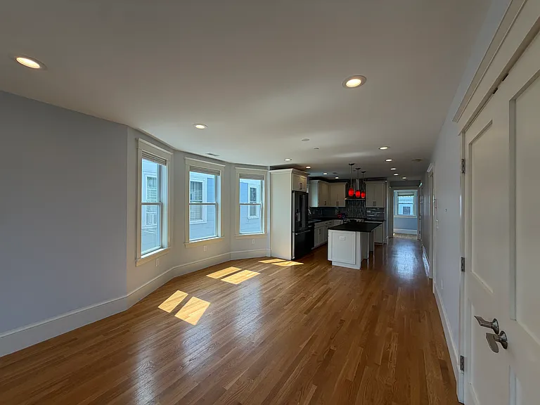 20 Cameron Ave — Photo 3