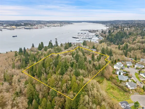 215 Caseco Lane, Port Orchard, WA 98366