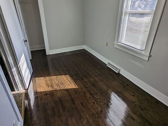 5th image of 416 Vernon Ave