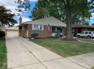 21641 Winshall St, Saint Clair Shores, MI 48081