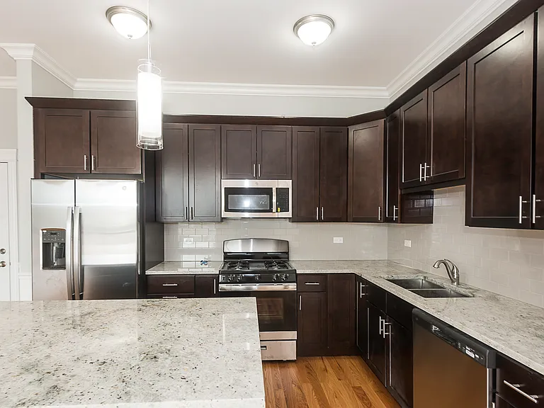 516 N Western Ave #3 — Photo 5