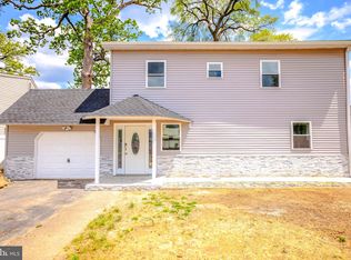 9203 Andover Rd, Philadelphia, PA 19114