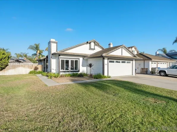 742 Foxwood Dr, Oceanside, CA 92057