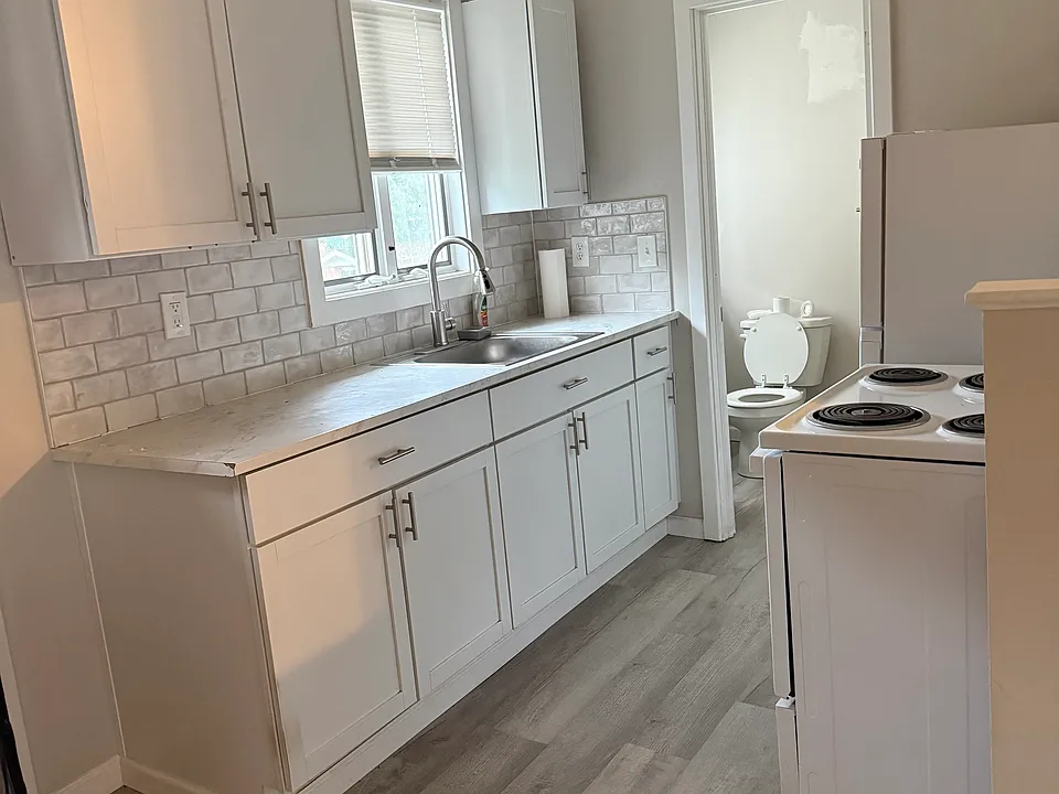 218 Central St #218