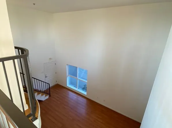 811 N Hayworth Ave APT 202, Los Angeles, CA 90046