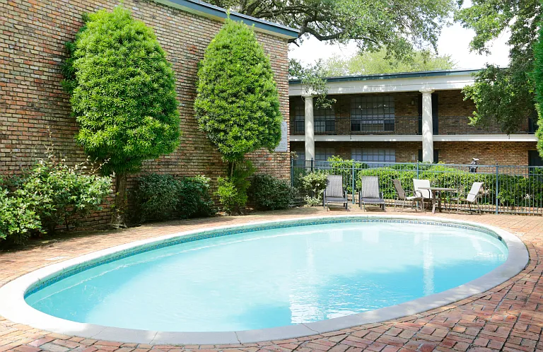 Plantation Apartments — Photo 17