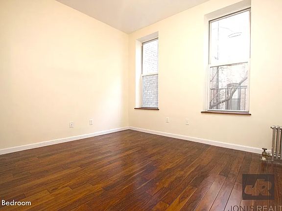 3rd image of 181 Waverly Pl Unit 3CC
