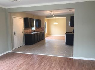 205 N 4th St, Baytown, TX 77520