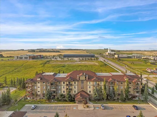 92 S Crystal Shores Rd #4410, Okotoks, AB T1S 2M8