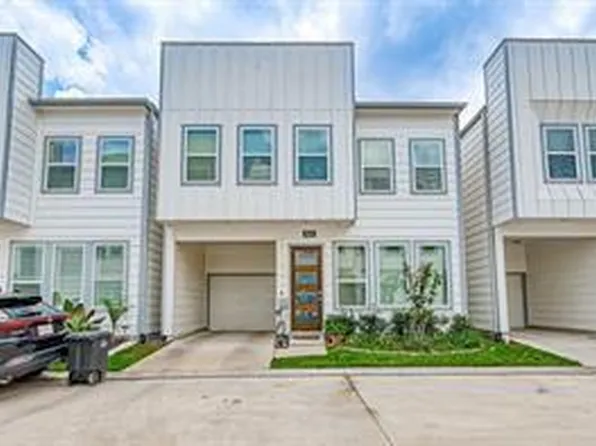 9015 Lonestar Creekbend Ln, Houston, TX 77080
