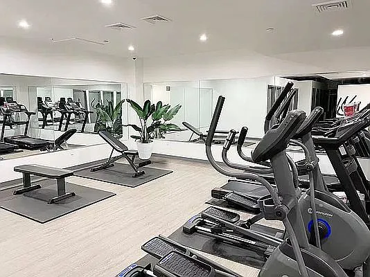 Rented by E Realty International Corp | media 10