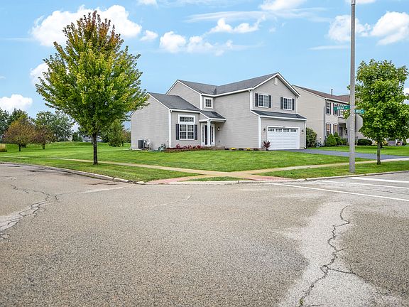 3rd image of 2709 Arches Dr