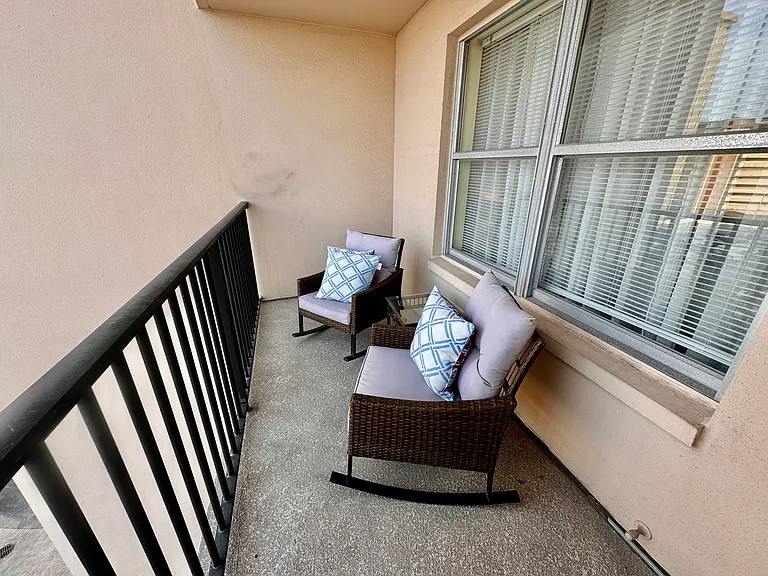 5220 Brittany Dr S #607 — Photo 20
