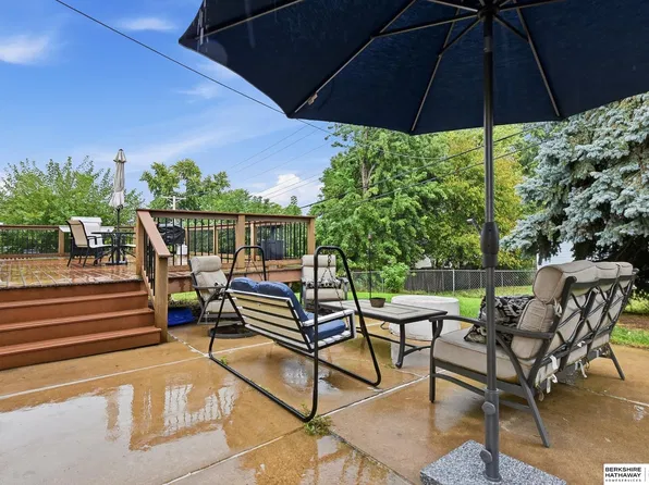 3217 Cornhusker Dr, Omaha, NE 68124