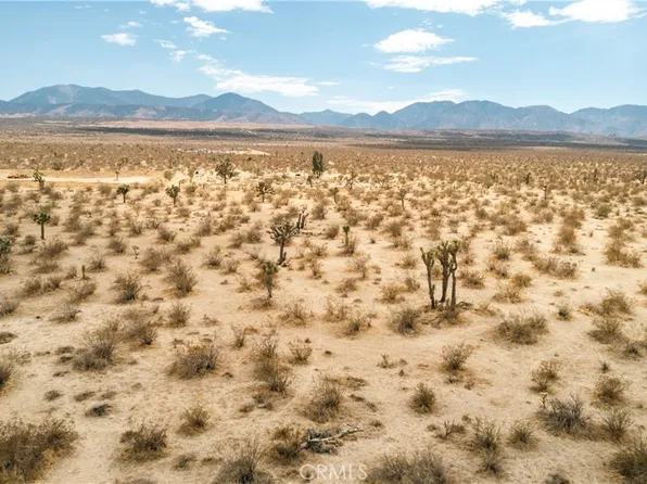 186 Ste Vic Lot 28, Palmdale, CA 93591