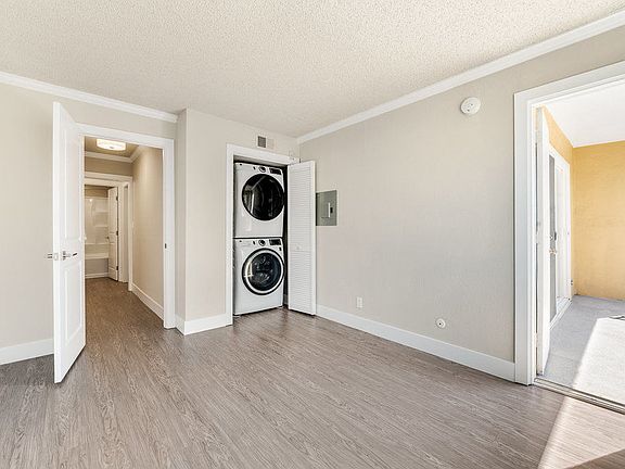 3rd image of 2727 Edison St #122
