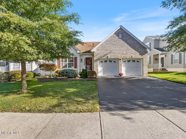 20 Silver Maple Lane, Howell, NJ 07731