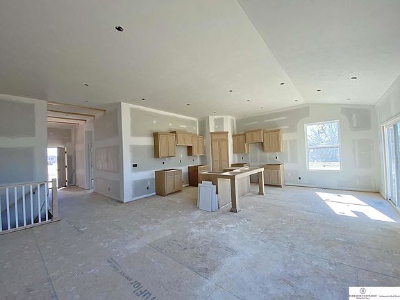 5th image of 2902 N 167th Ct