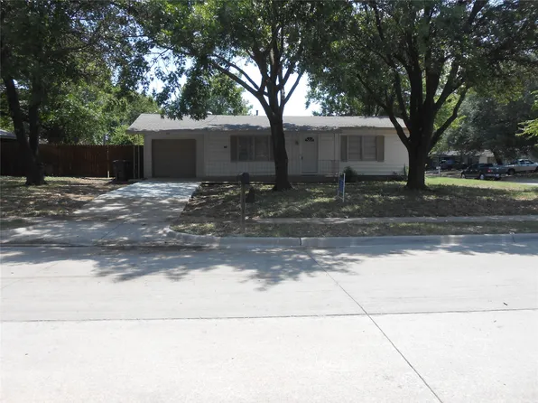 445 Alice St, Arlington, TX 76010