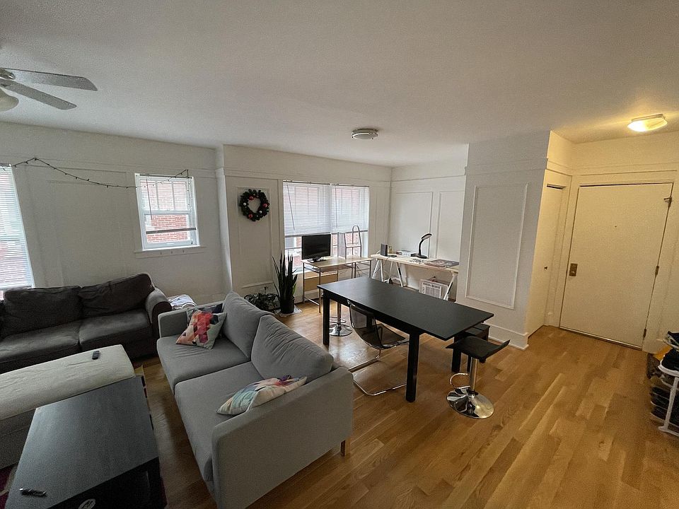 1st image of 4526 N Malden St #2B