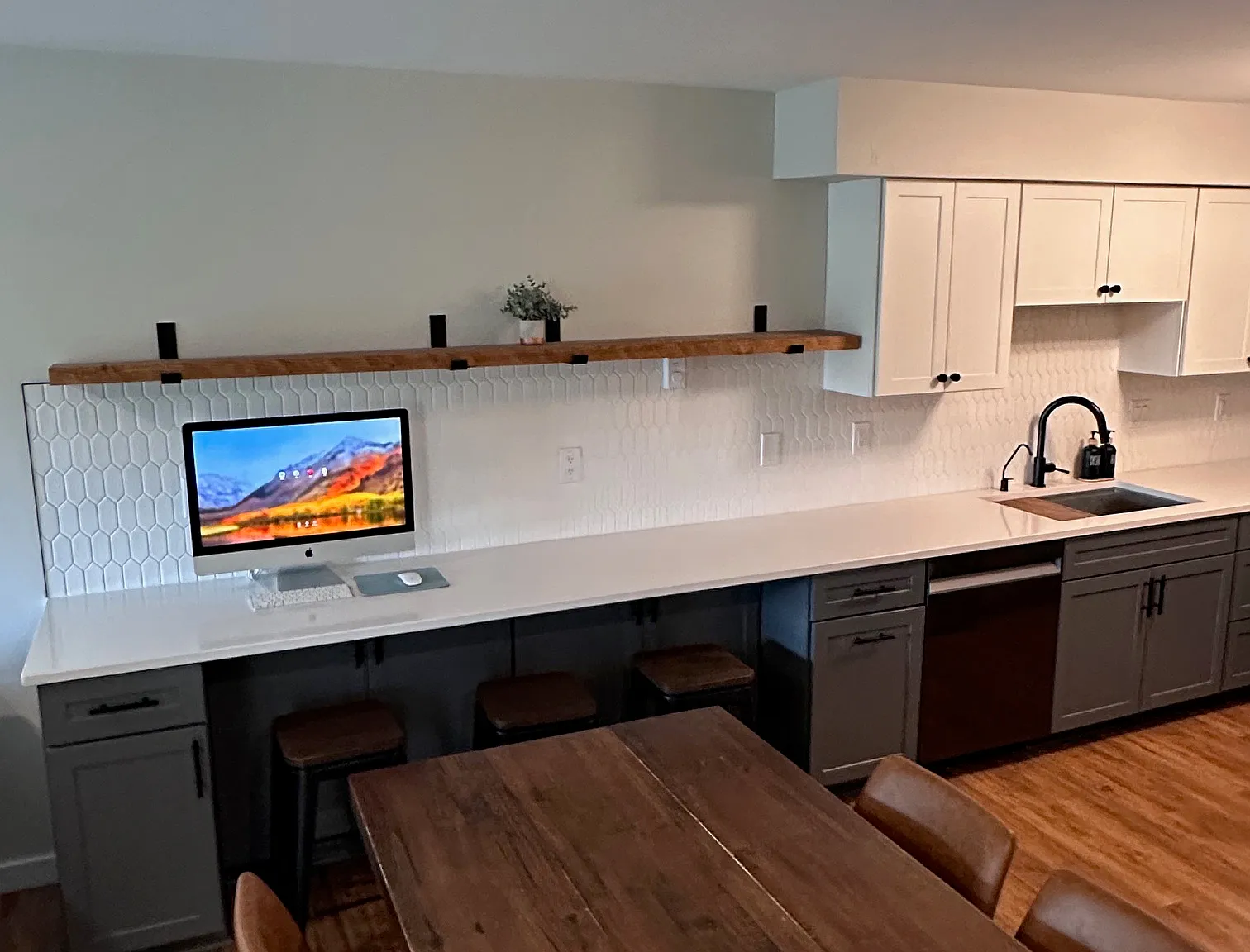 3 bed, 2142 sqft, $6,000 — Photo 4