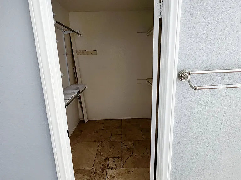 39306 Fieldcrest Cir — Photo 8