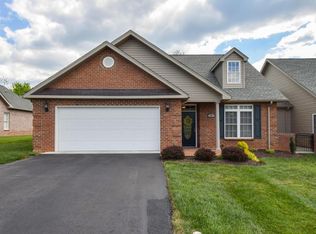 7 Pondview Ct, Daleville, VA 24083