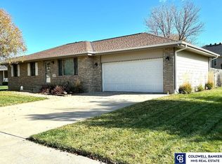 650 S Evergreen Dr, Seward, NE 68434