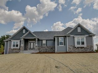 W226S9364 Ripple Brook Ct, Village of big bend, WI 53103