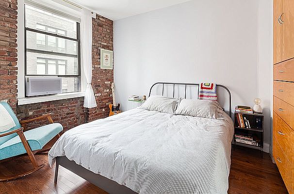 1st image of 135 E 27th St #11
