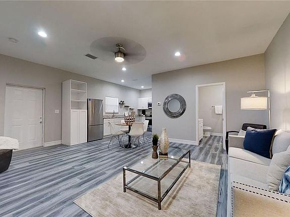 3rd image of 2924 N 18th St #1/2