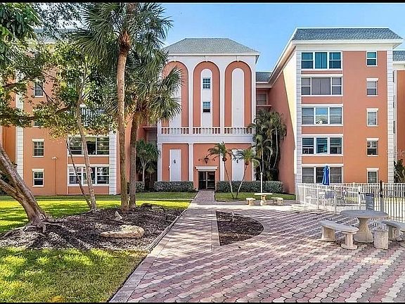 3rd image of 6960 20th Ave N APT 302B